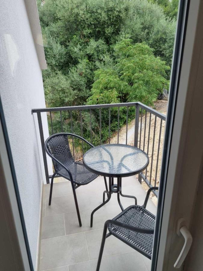 Apartmani Tolj Makarska Eksteriør bilde