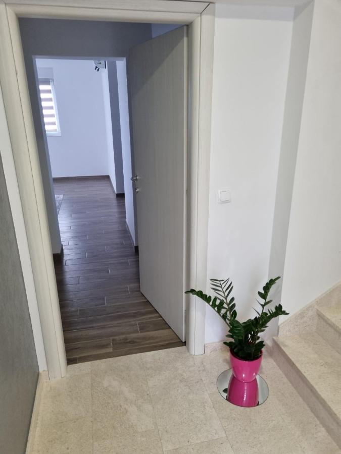 Apartmani Tolj Makarska Eksteriør bilde