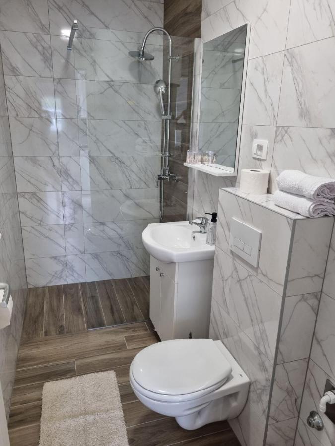 Apartmani Tolj Makarska Eksteriør bilde