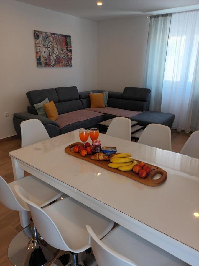 Apartmani Tolj Makarska Eksteriør bilde