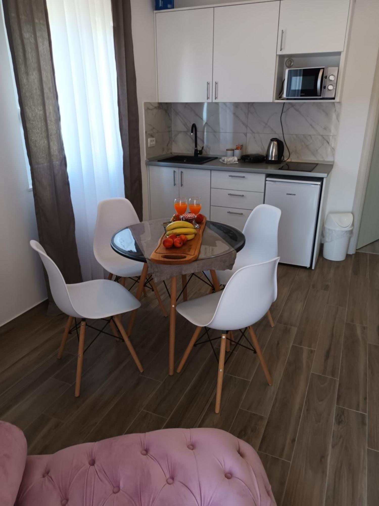 Apartmani Tolj Makarska Eksteriør bilde